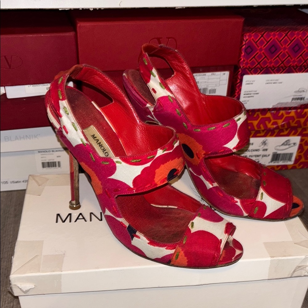 Manolo Blahnik Red and Pink Heels Elegant Stiletto Sandals